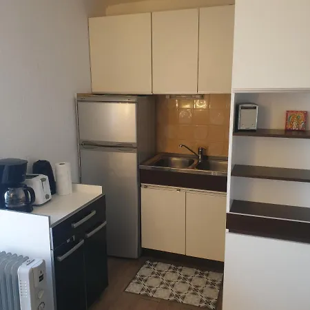 Du Mail Apartment